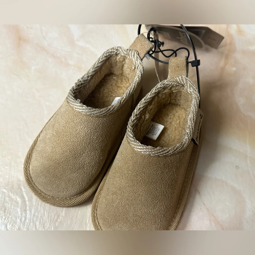 NWT BearPaw Beige Suede Infant Booties Moccasins